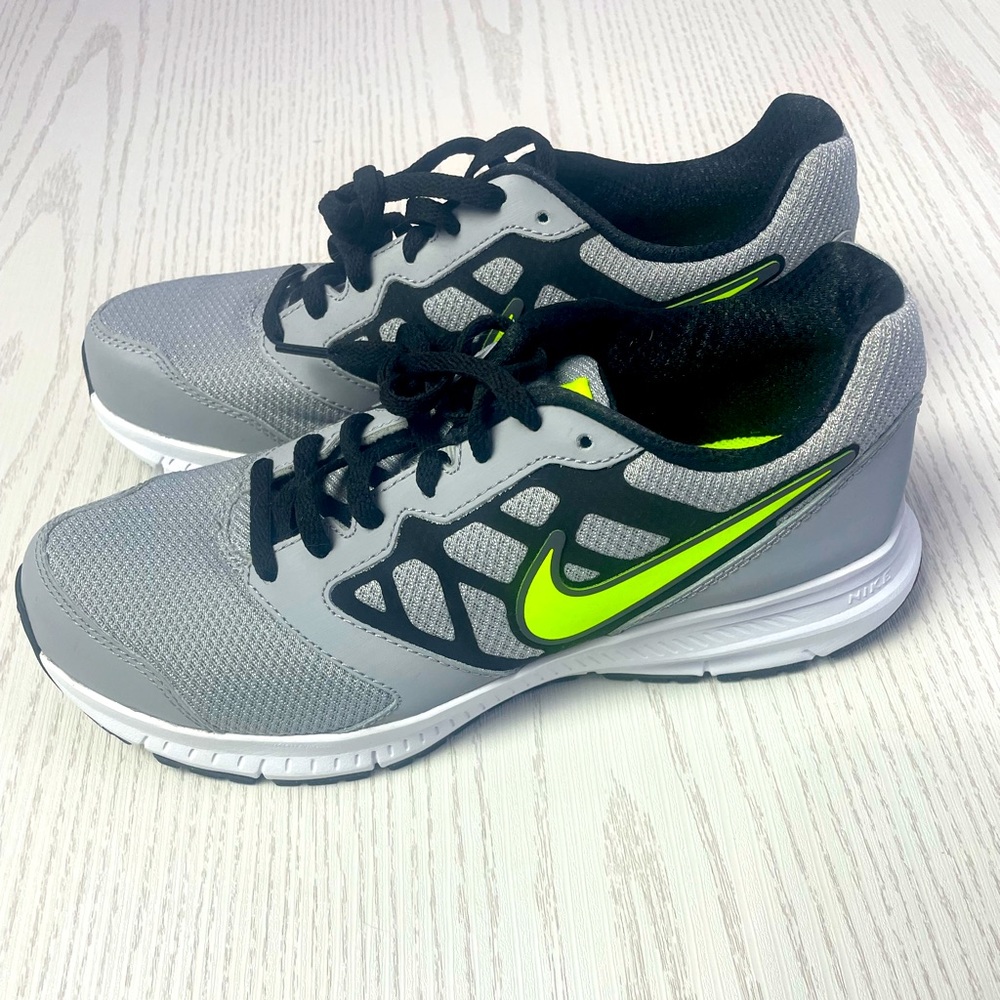 Nike Downshifter Sneakers in Grey, Volt & Black Women Sz 9 (M Sz 7)